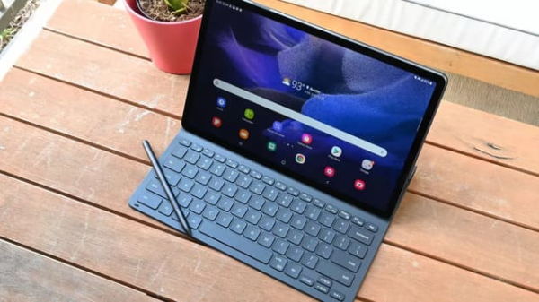 Сравнение Samsung Galaxy Tab S7 FE против Tab S7+