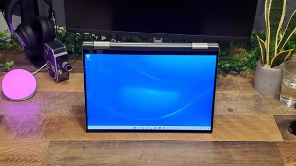 Обзор Dell Inspiron 16 2 in 1 (7620) (2022)