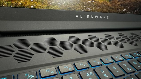 Обзор Alienware M16