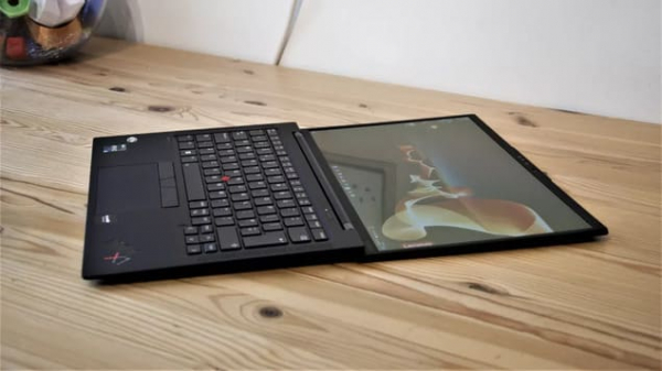 Обзор Lenovo ThinkPad X1 Carbon (Gen 10 / 2022)